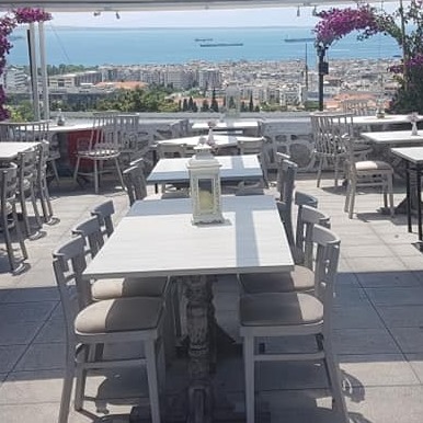 Εκτός των Τειχών – Mediterranean Cuisine